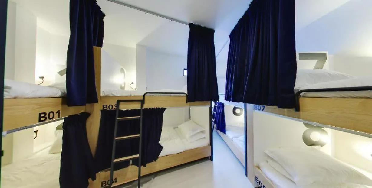 Modern Cave Boutique Stay Малакка